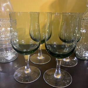 Set of 4 Elegant Green Wine Glass Set hand blown